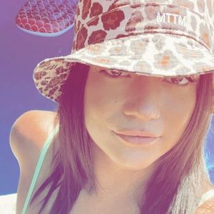 Meet your Posher, Karissa